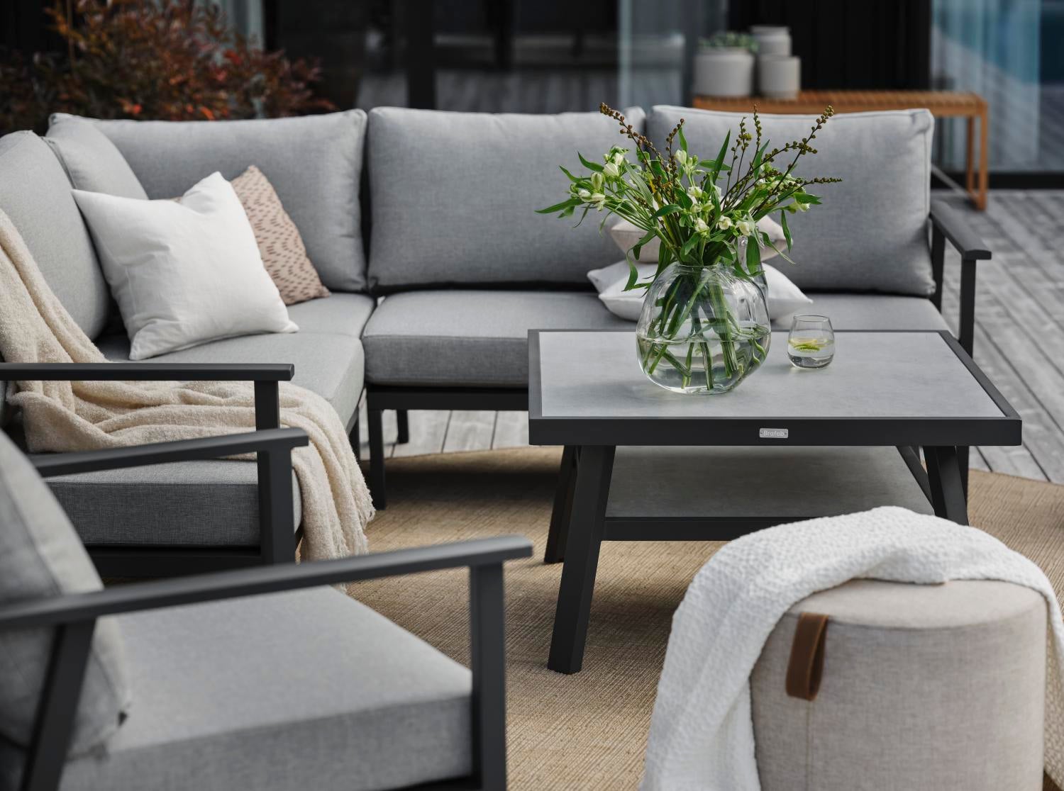 Samvaro Low fåtölj Antracit/Pearl grey