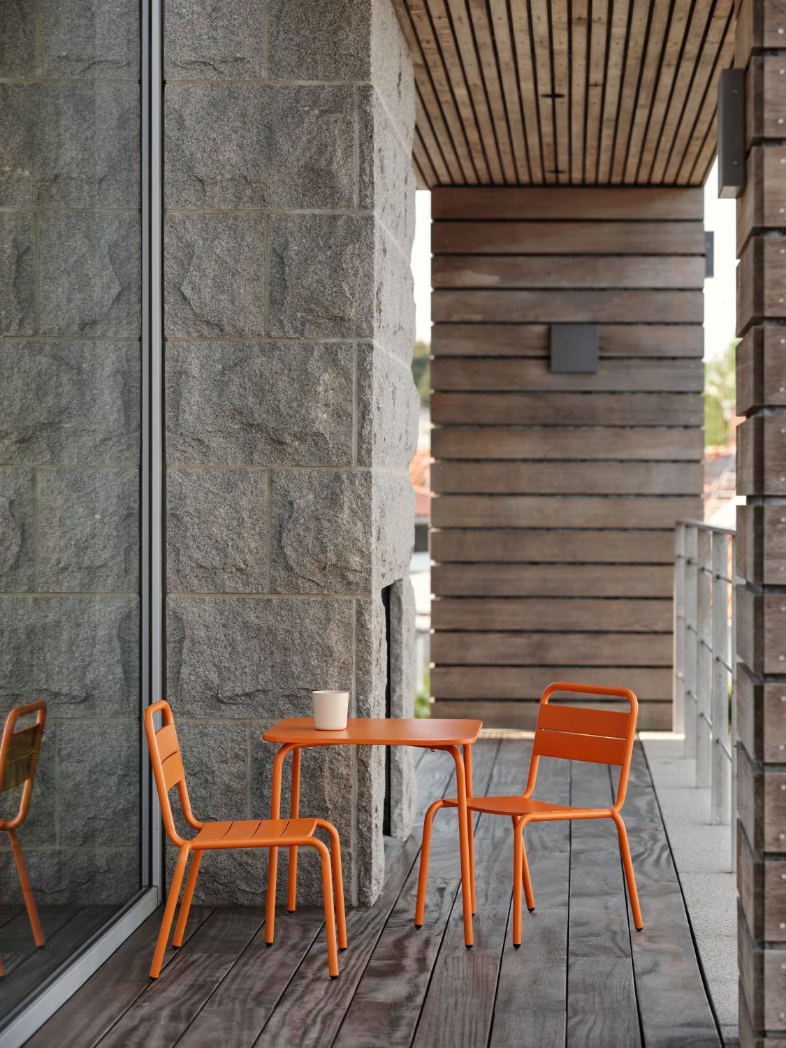 Nera barnbord Orange