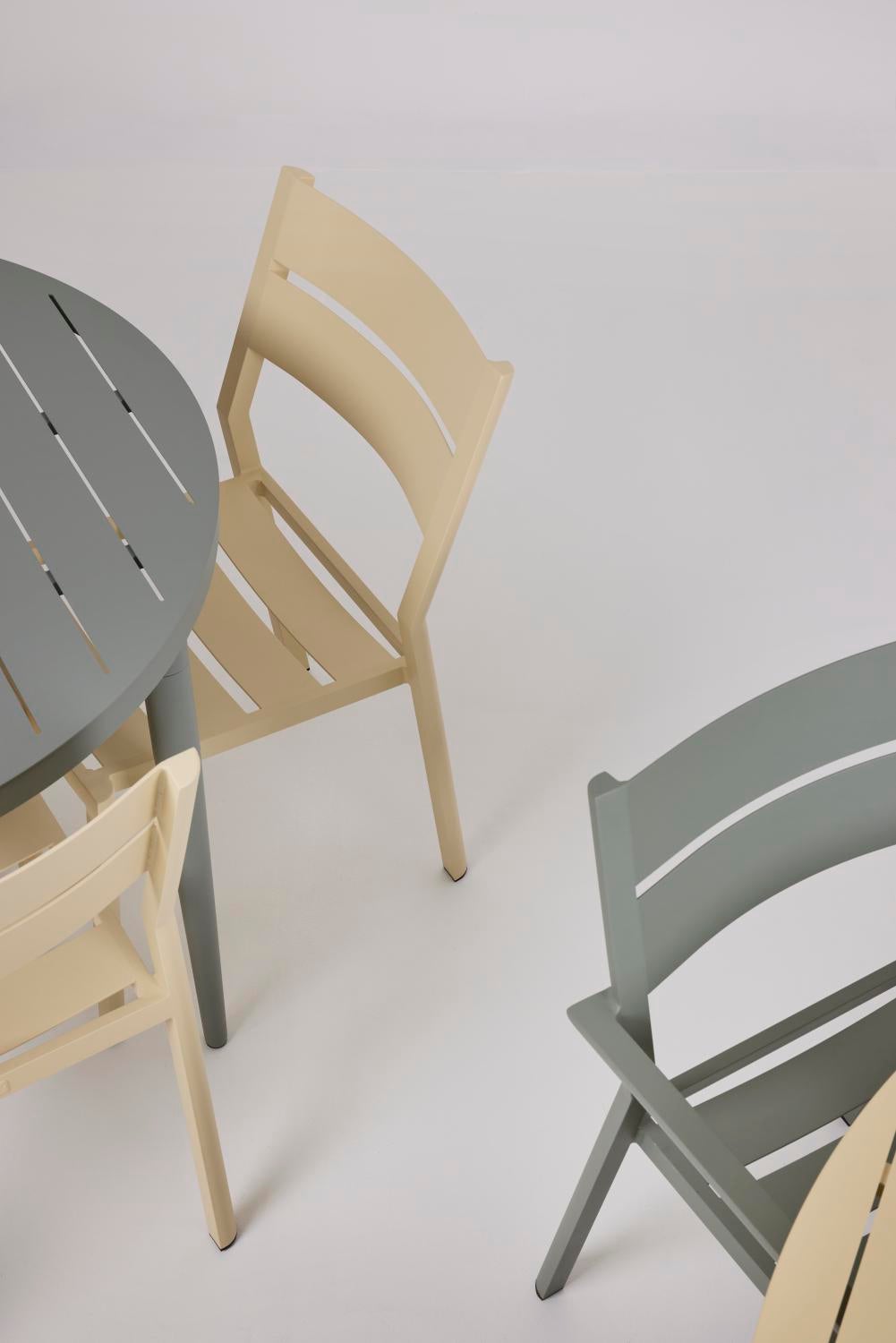 Delia matstol Lemon