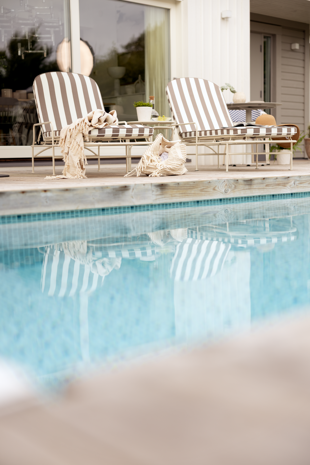 Arts sidobord Soft White