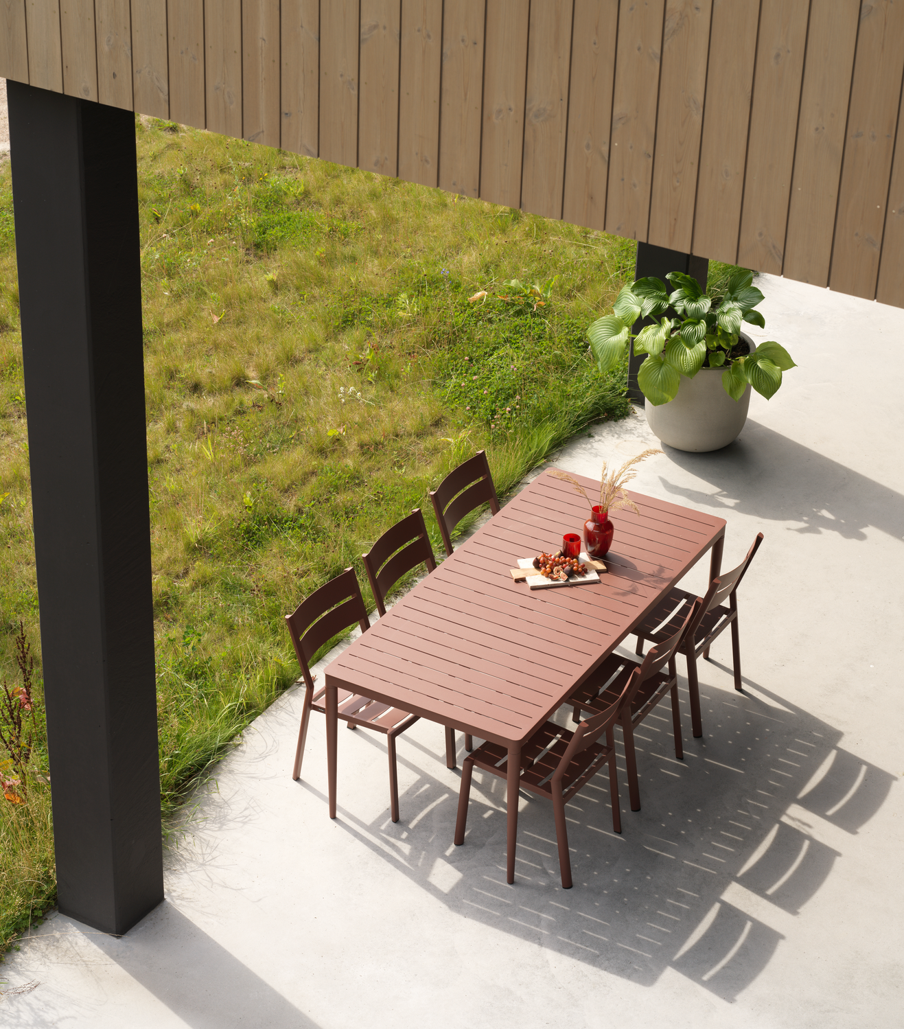 Bigby matbord Zin Red