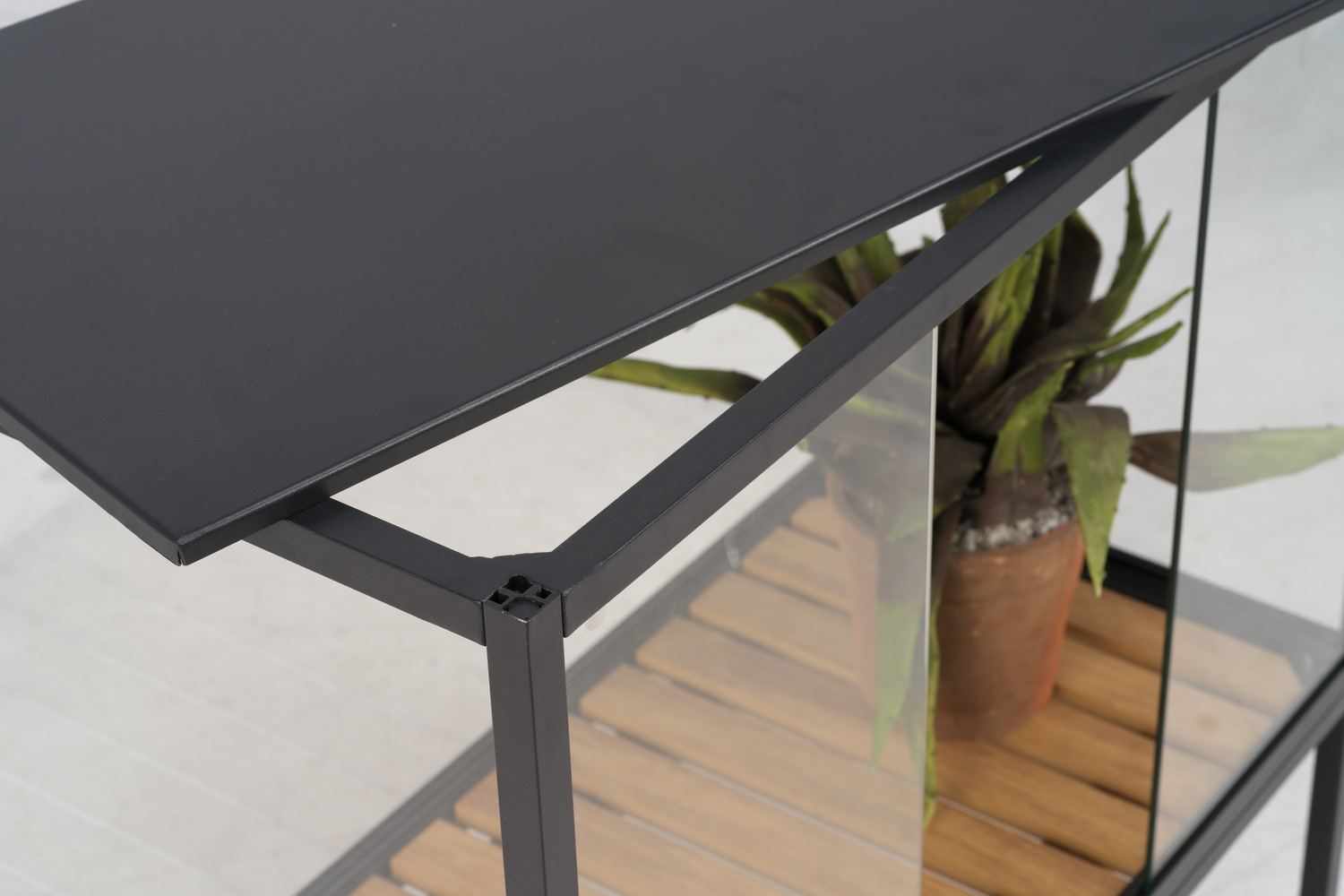 Grower Greens Växtskåp Svart